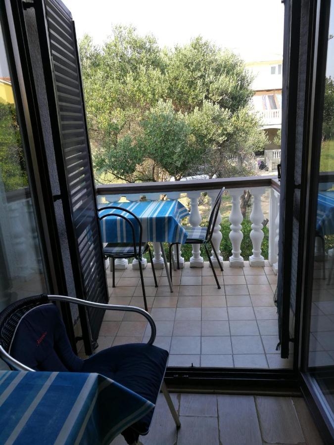 Apartments Mint Povljana - 50M From Sandy Beach Εξωτερικό φωτογραφία
