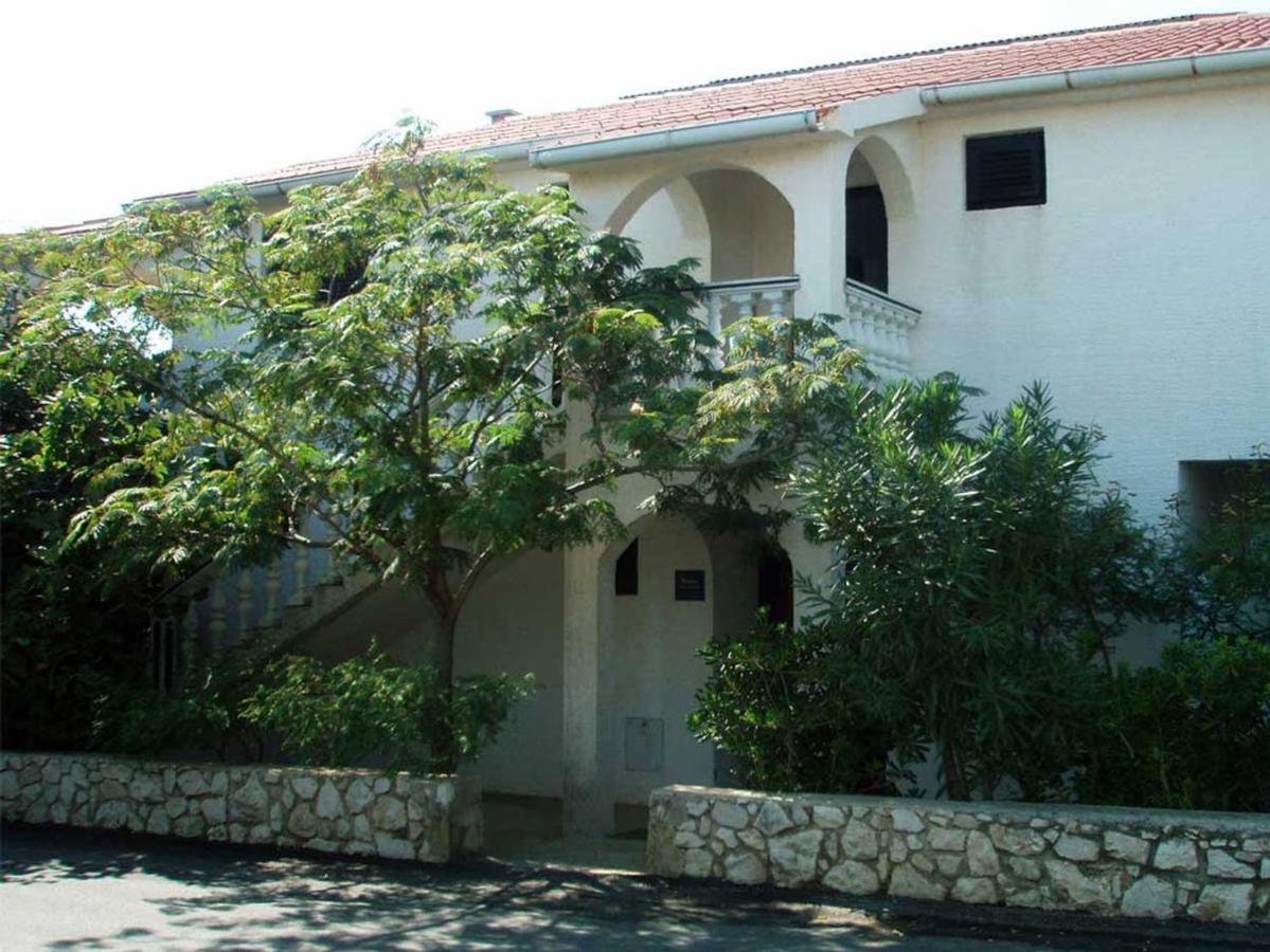 Apartments Mint Povljana - 50M From Sandy Beach Εξωτερικό φωτογραφία