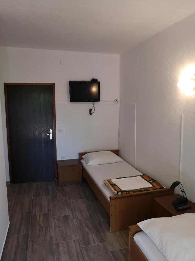 Apartments Mint Povljana - 50M From Sandy Beach Εξωτερικό φωτογραφία
